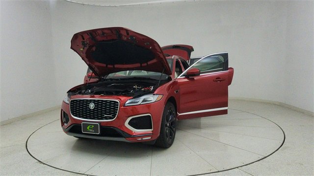 Used 2025 Jaguar F-PACE R-Dynamic S image 71