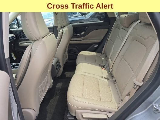 Used 2022 Lincoln Corsair AWD w/ Premium Package image 11