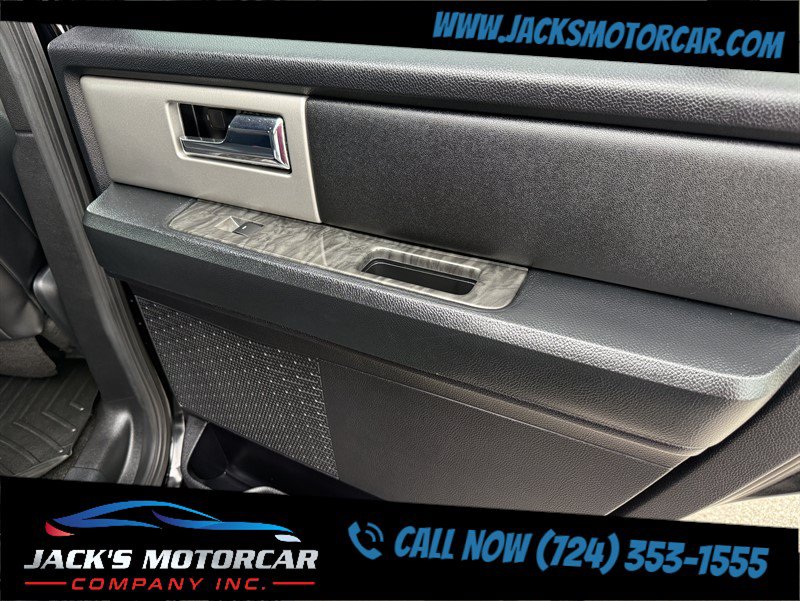 Used 2017 Ford Expedition Limited w/ Equipment Group 301A AWD/4WD image 27