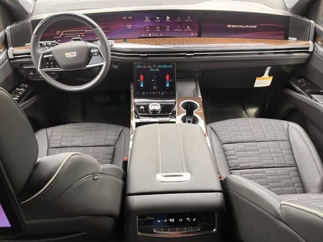 New 2026 Cadillac Escalade Platinum Sport w/ LPO, ONYX Package AWD/4WD image 10
