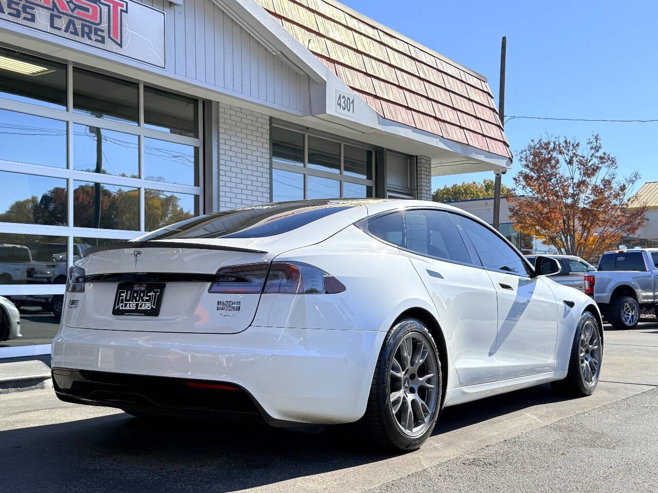 Used 2021 Tesla Model S Plaid image 3