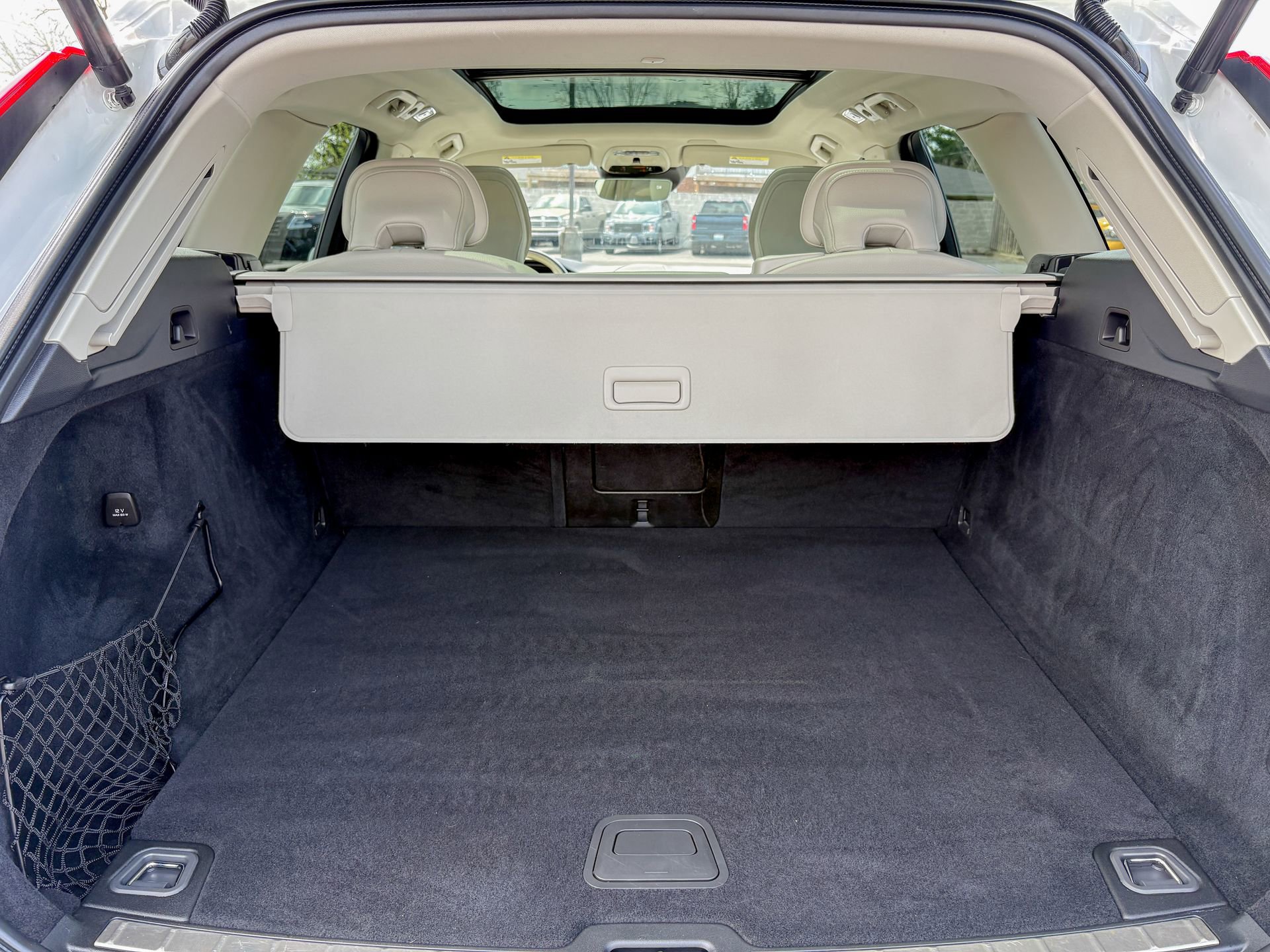 Used 2021 Volvo XC60 T5 Momentum w/ Advanced Package image 34