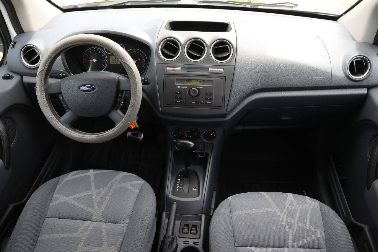 Used 2011 Ford Transit Connect XL FWD image 2