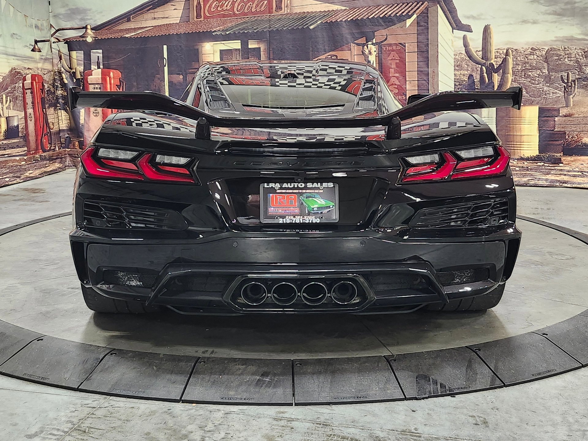 Used 2023 Chevrolet Corvette Z06 w/ Z07 Performance Package image 6