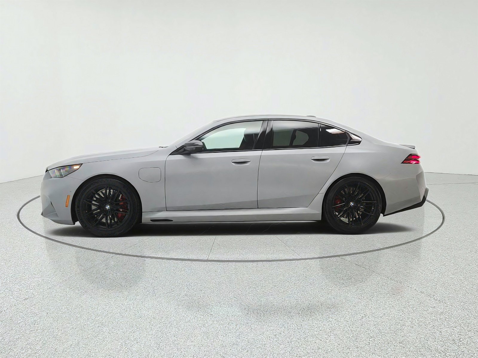 Used 2025 BMW M5 w/ Carbon Package AWD/4WD image 8