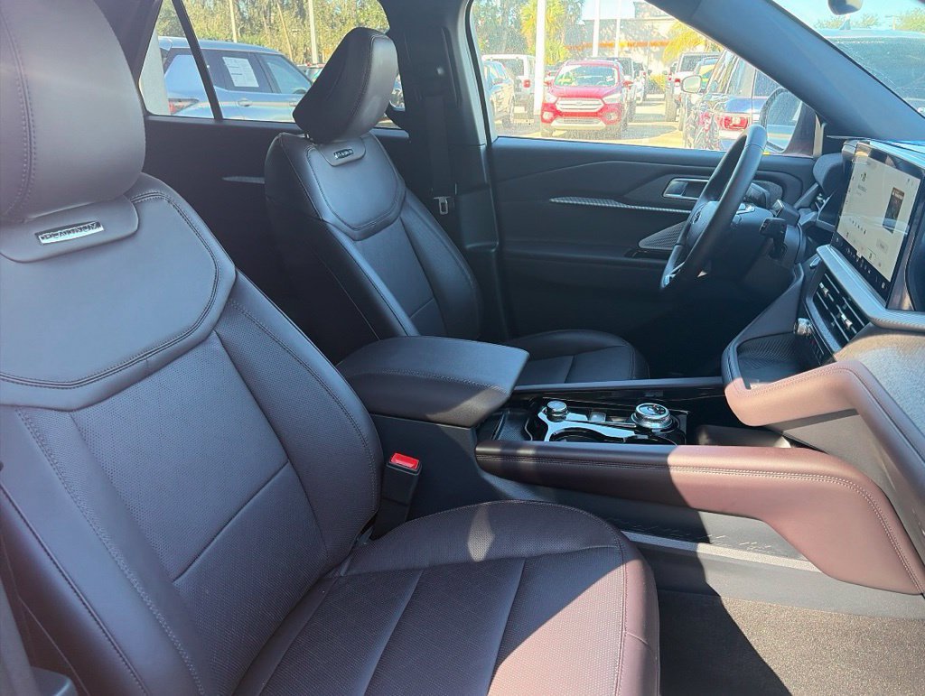 Certified 2026 Ford Explorer Platinum RWD image 29