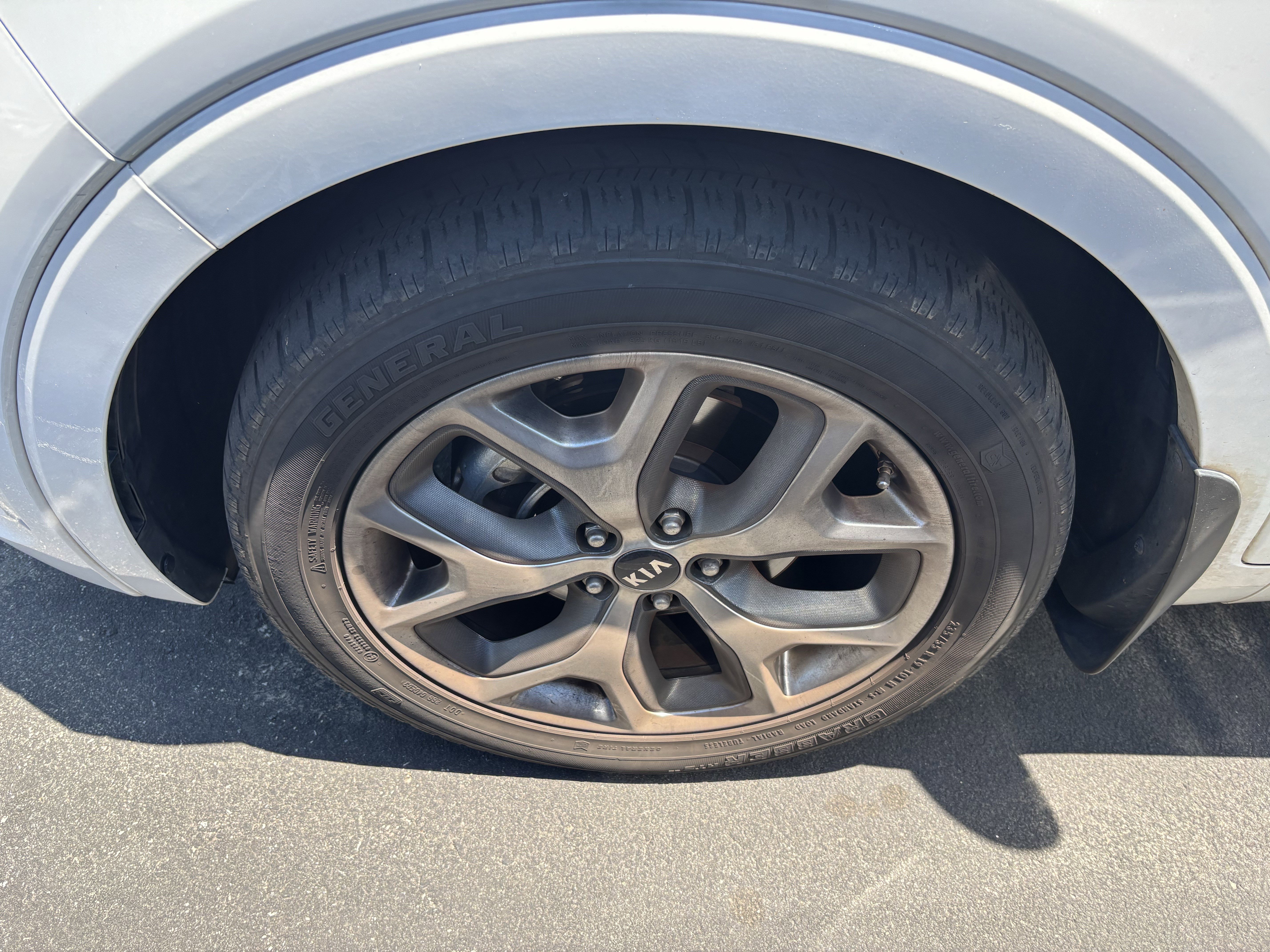 Used 2019 Kia Sorento SX FWD image 26