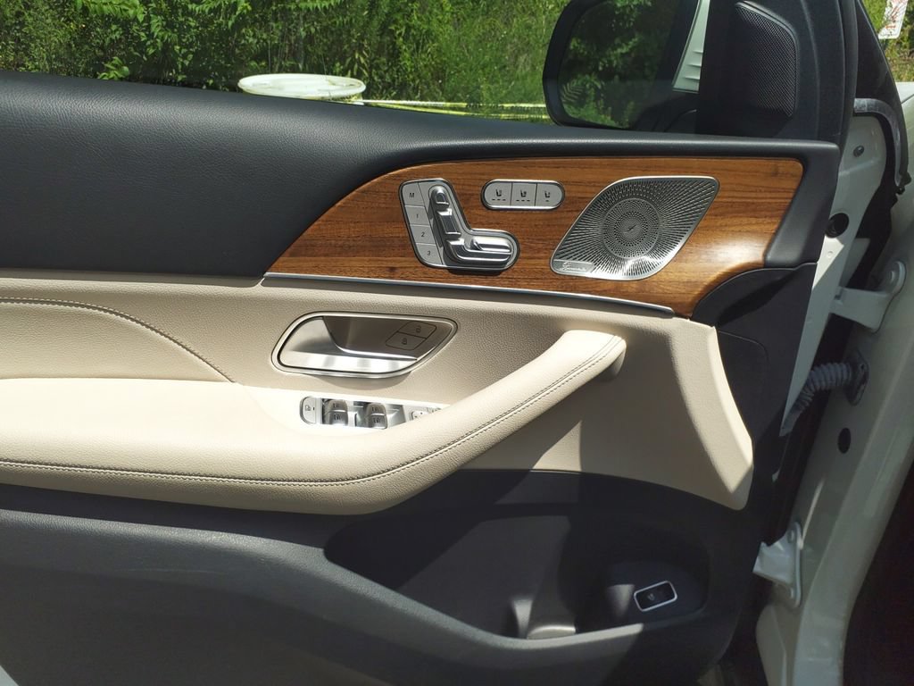 Certified 2024 Mercedes-Benz GLS 450 4MATIC image 18
