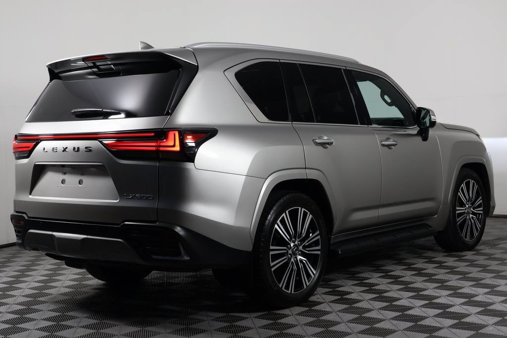 Certified 2024 Lexus LX 600 4WD w/ Luxury Package image 4
