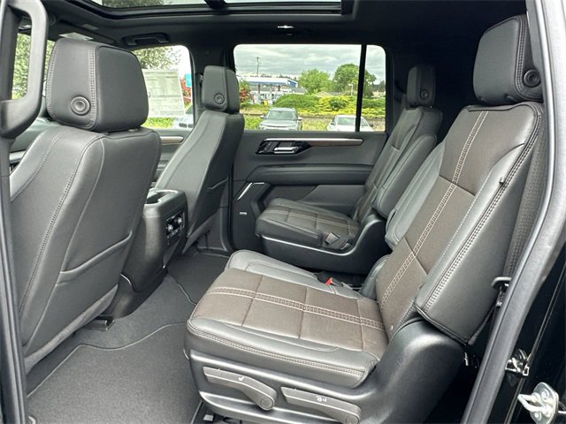 Used 2025 Chevrolet Suburban High Country w/ Sun And Tow Package image 20