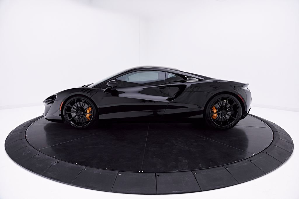 Used 2026 McLaren Artura RWD image 15