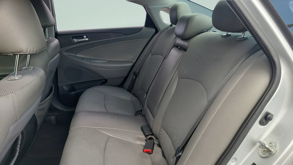 Used 2013 Hyundai Sonata SE FWD image 10