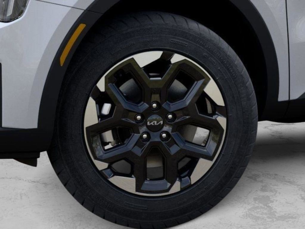 Used 2025 Kia Sorento S AWD/4WD image 9