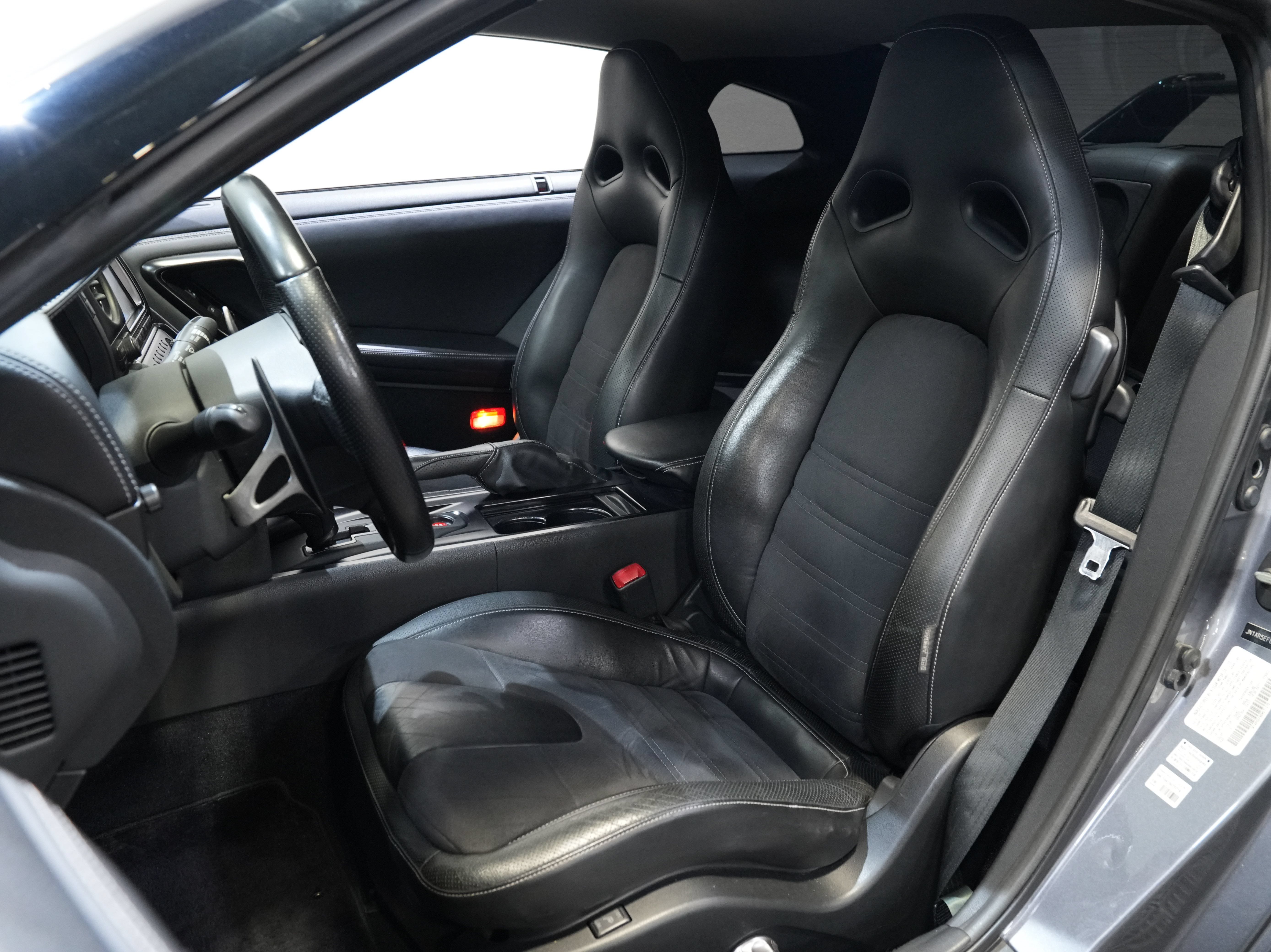 Used 2014 Nissan GT-R Premium AWD/4WD image 27