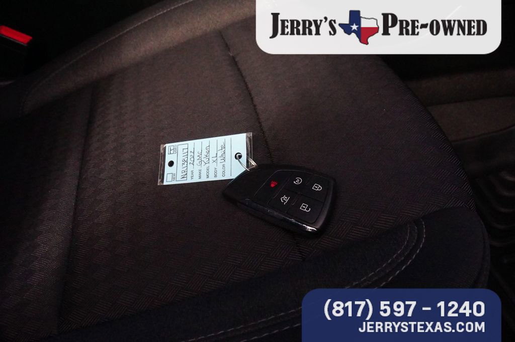 Used 2022 GMC Yukon XL SLE image 25