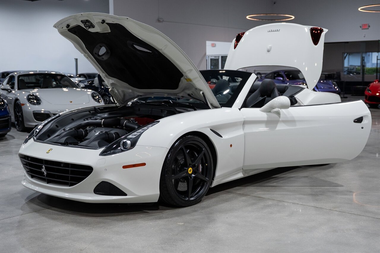 Used 2016 Ferrari California T RWD image 36