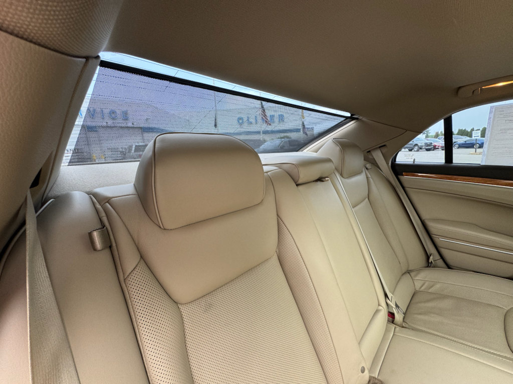 Used 2014 Chrysler 300 C RWD image 19