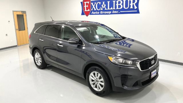Used 2019 Kia Sorento LX image 3