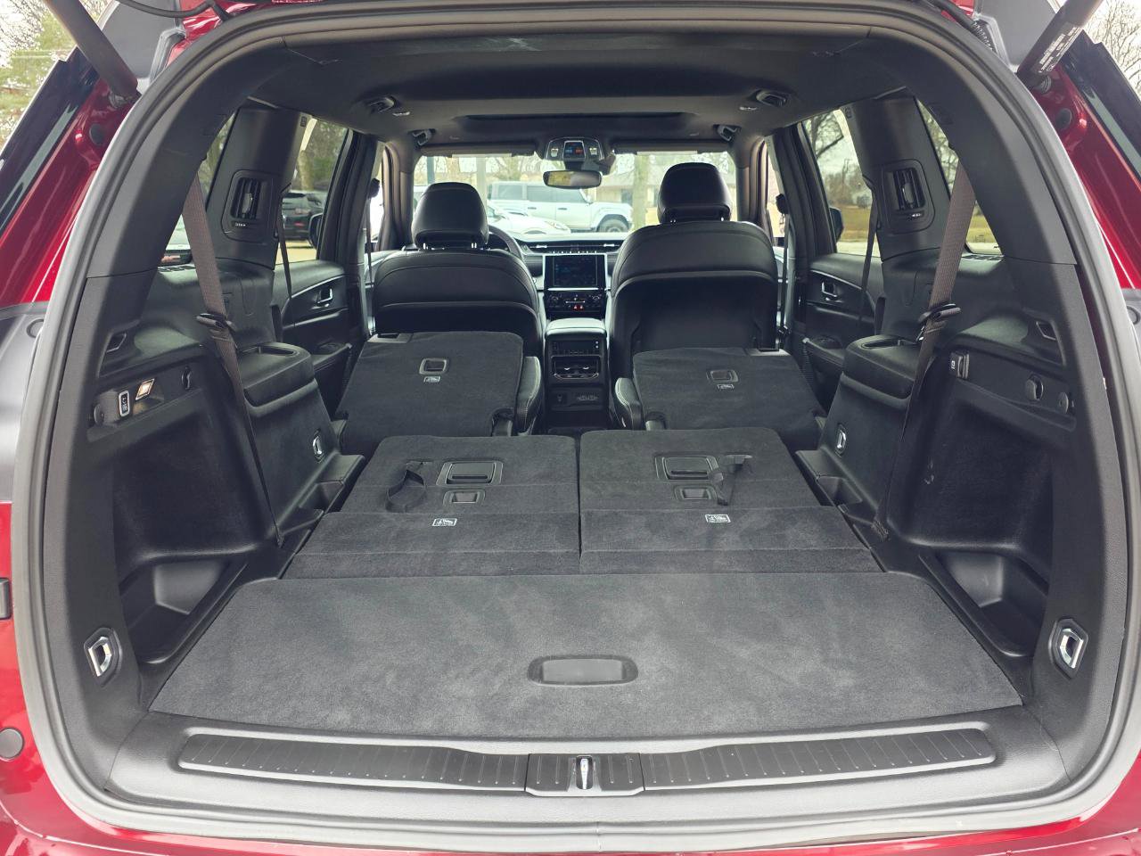 Used 2024 Jeep Grand Cherokee L Altitude image 21