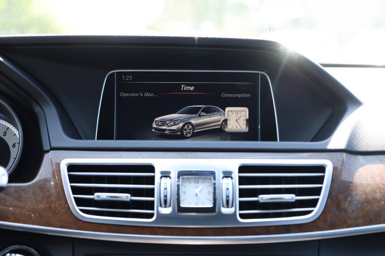 Used 2016 Mercedes-Benz E 350 4MATIC Sedan image 20