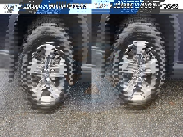 Used 2025 Honda Pilot EX-L image 42