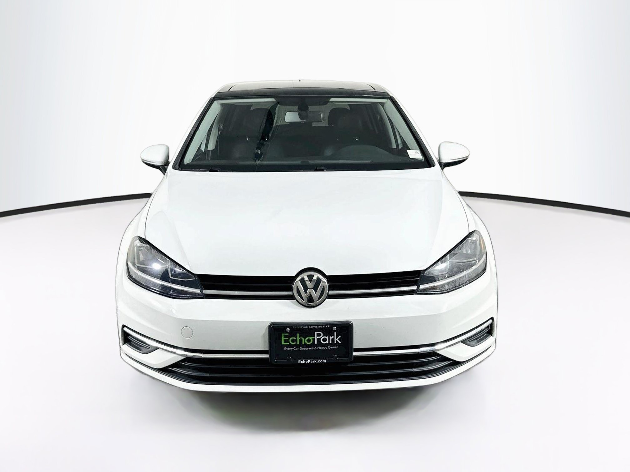 Used 2020 Volkswagen Golf 4-Door FWD image 2