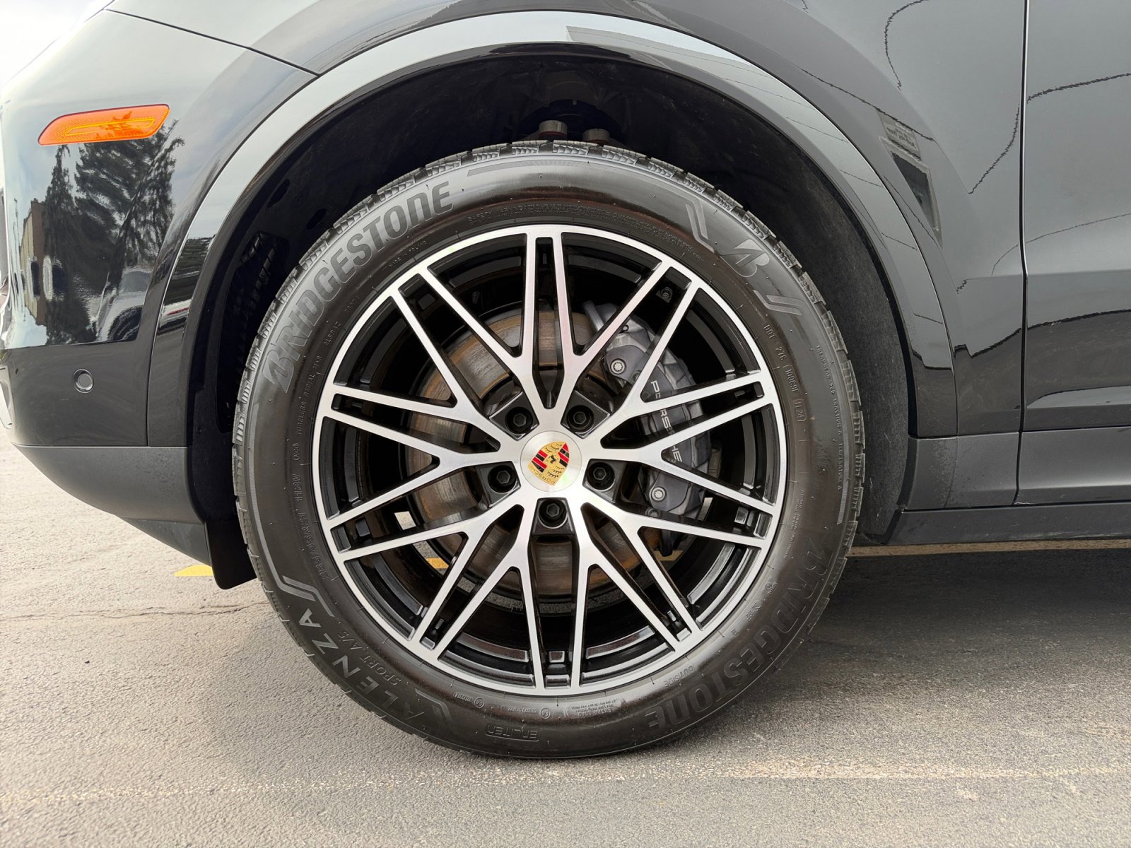 Used 2024 Porsche Cayenne Coupe image 11