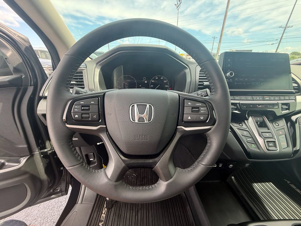 Used 2026 Honda Odyssey Touring image 16