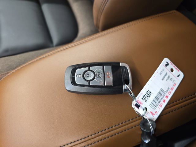 Certified 2025 Ford Bronco Sport Outer Banks w/ Outer Banks Tech Package+ AWD/4WD image 27