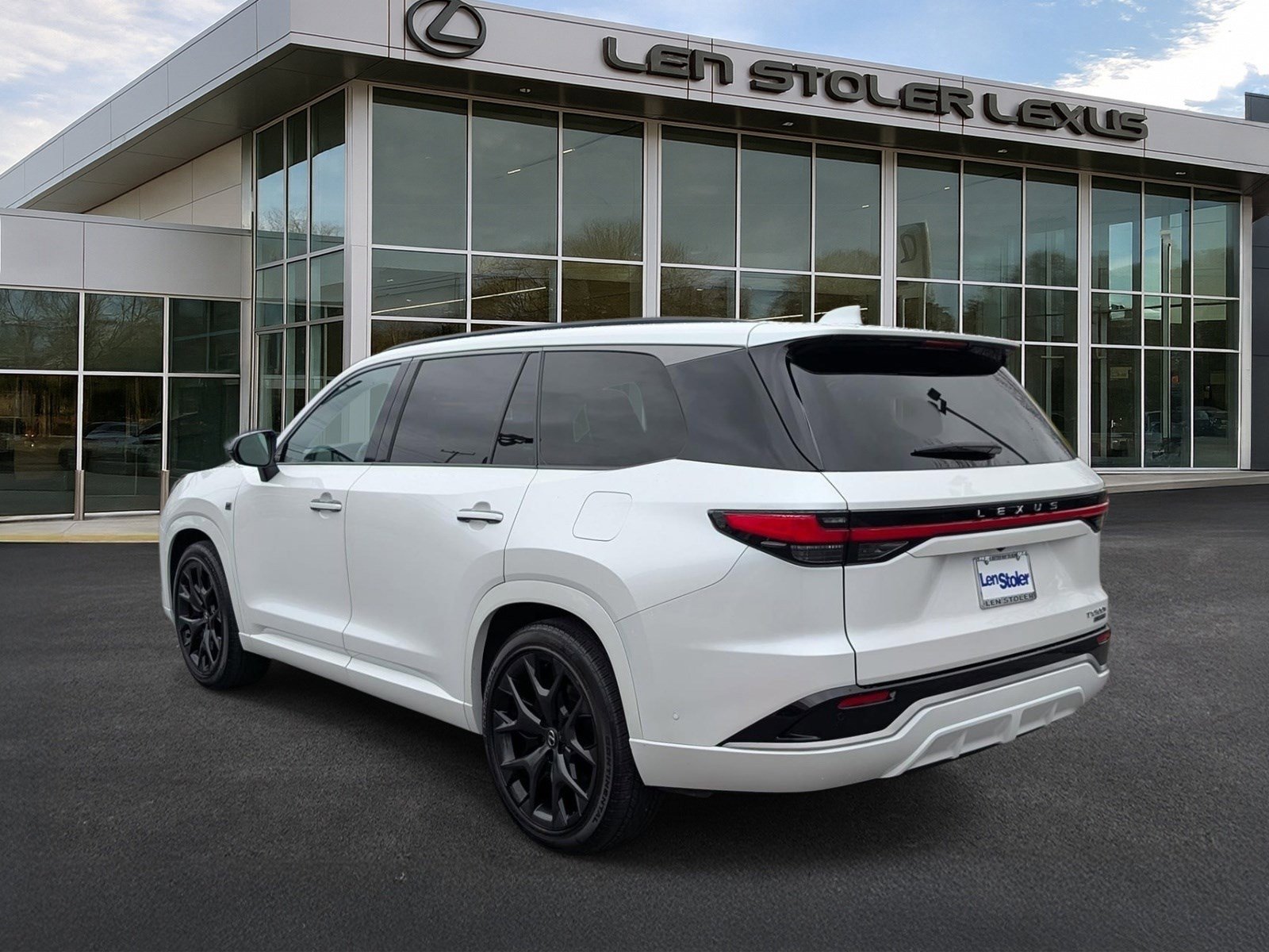 Certified 2024 Lexus TX 500h AWD w/ Technology Package image 5