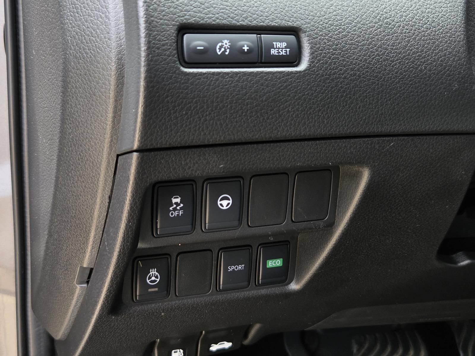 Used 2022 Nissan Rogue Sport SV w/ Technology Package FWD image 21