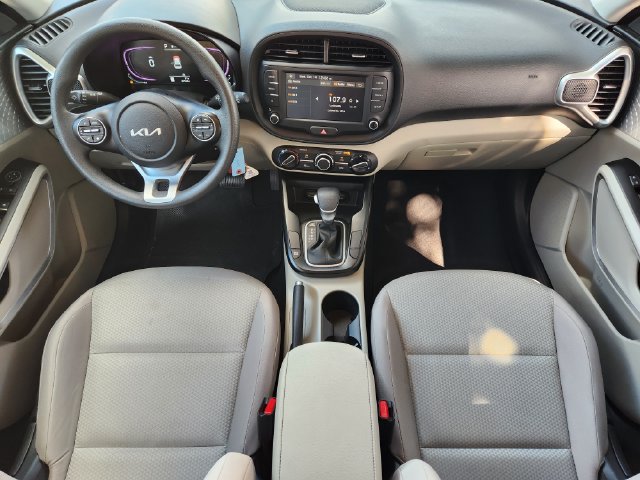 Used 2025 Kia Soul LX w/ LX Technology Package FWD image 26