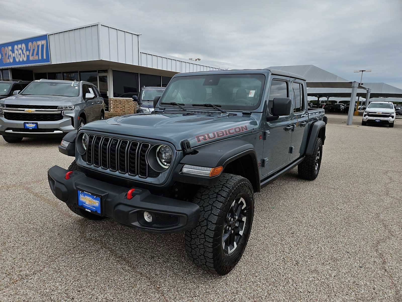Used 2025 Jeep Gladiator Rubicon w/ Convenience Group AWD/4WD image 4