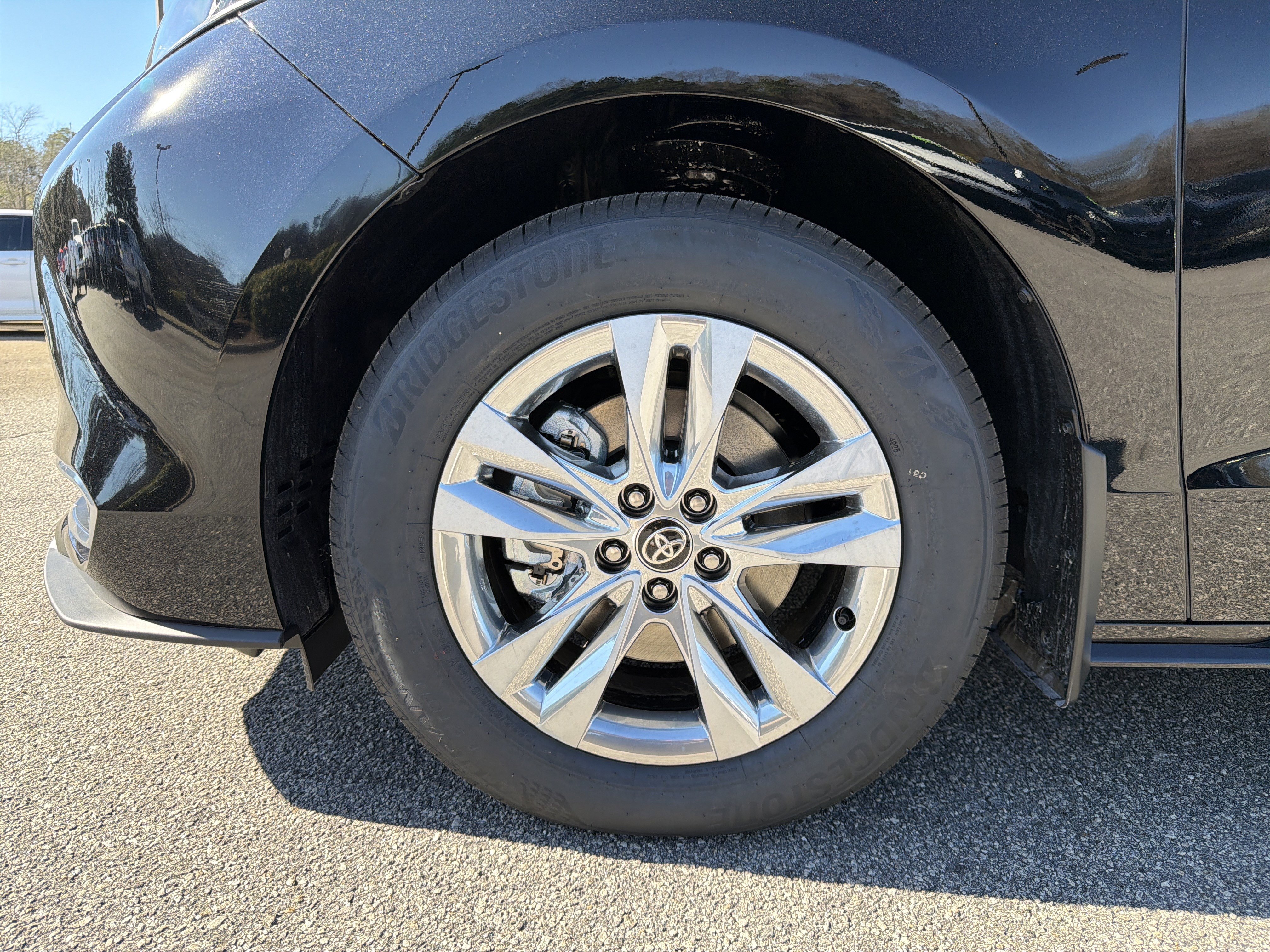 New 2026 Toyota Sienna Limited image 13