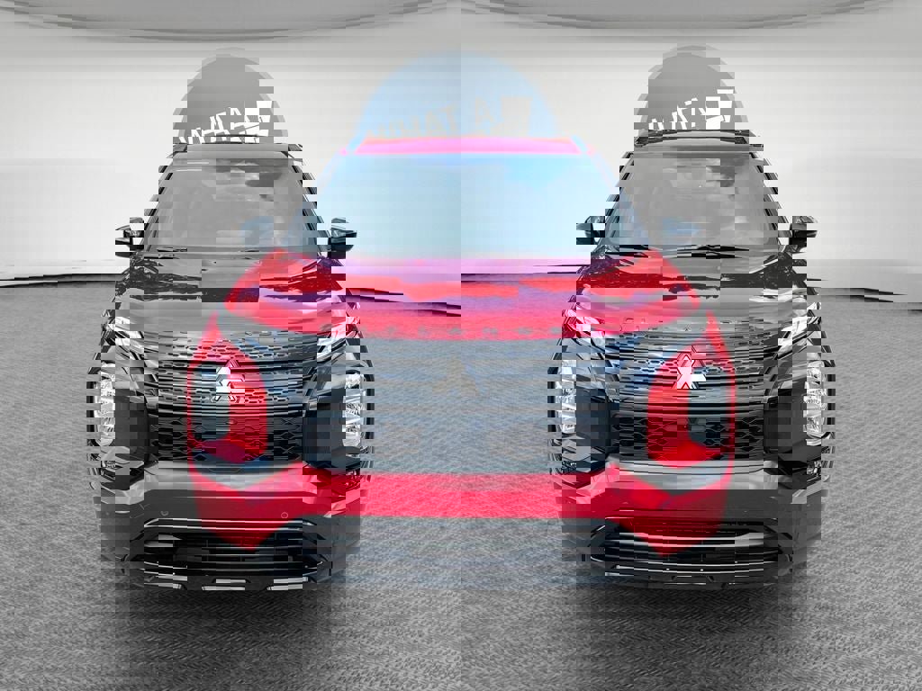 New 2025 Mitsubishi Outlander 4WD Plug-In Hybrid image 2