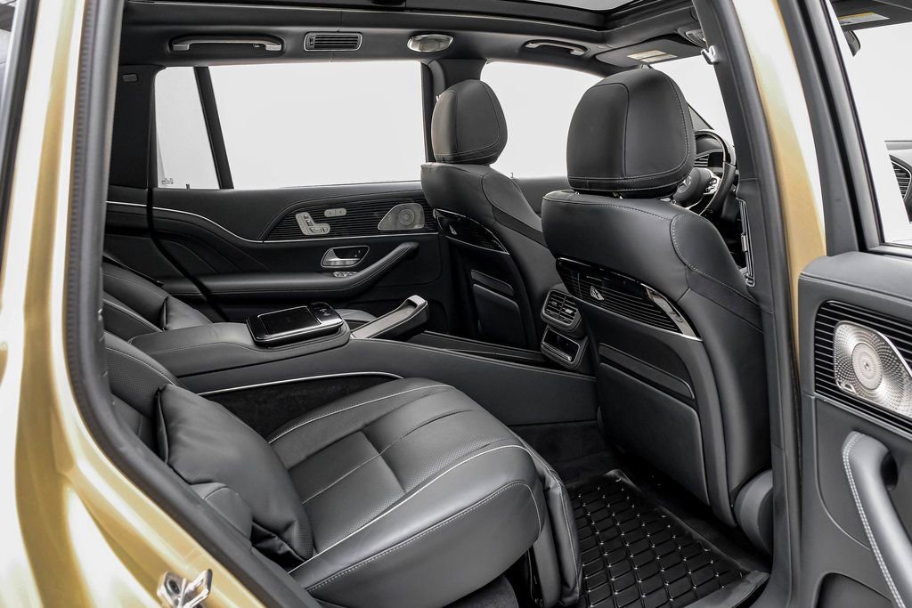 Used 2023 Mercedes-Benz Maybach GLS 600 4MATIC image 33