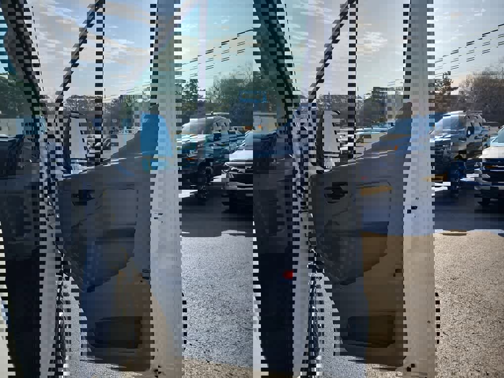 Used 2019 Ford Transit 250 148 Medium Roof image 23