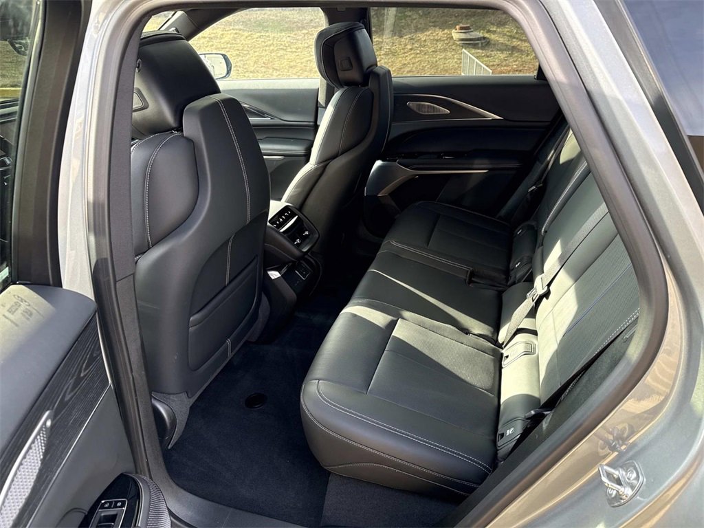 Used 2024 Cadillac Lyriq Luxury w/ LPO, Floor Liner Package image 19