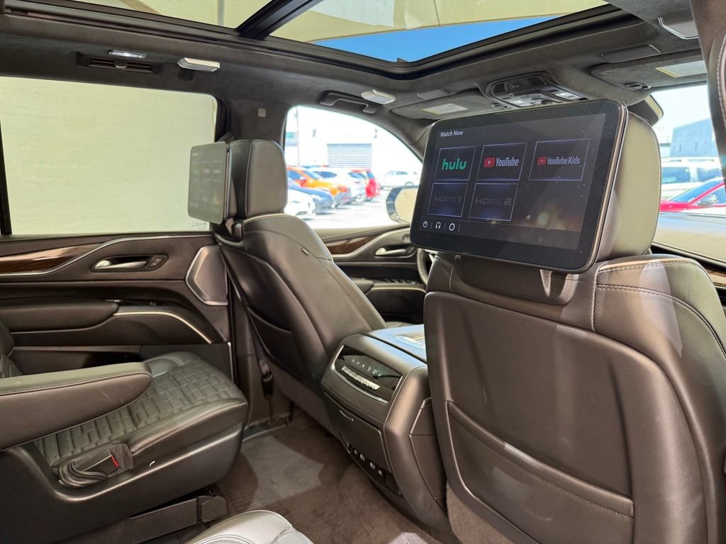 Used 2024 Cadillac Escalade Sport Platinum w/ LPO, ONYX Package AWD/4WD image 14