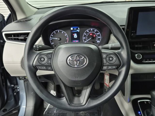 Used 2024 Toyota Corolla Cross L image 23