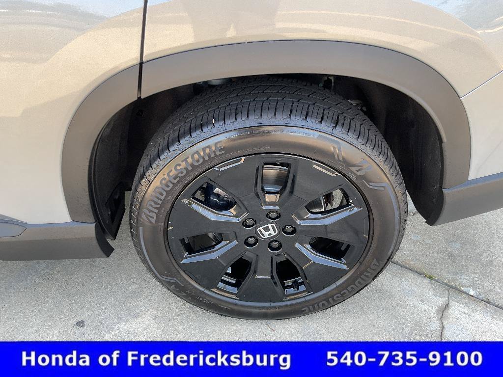 Certified 2026 Honda Pilot Black Edition image 10