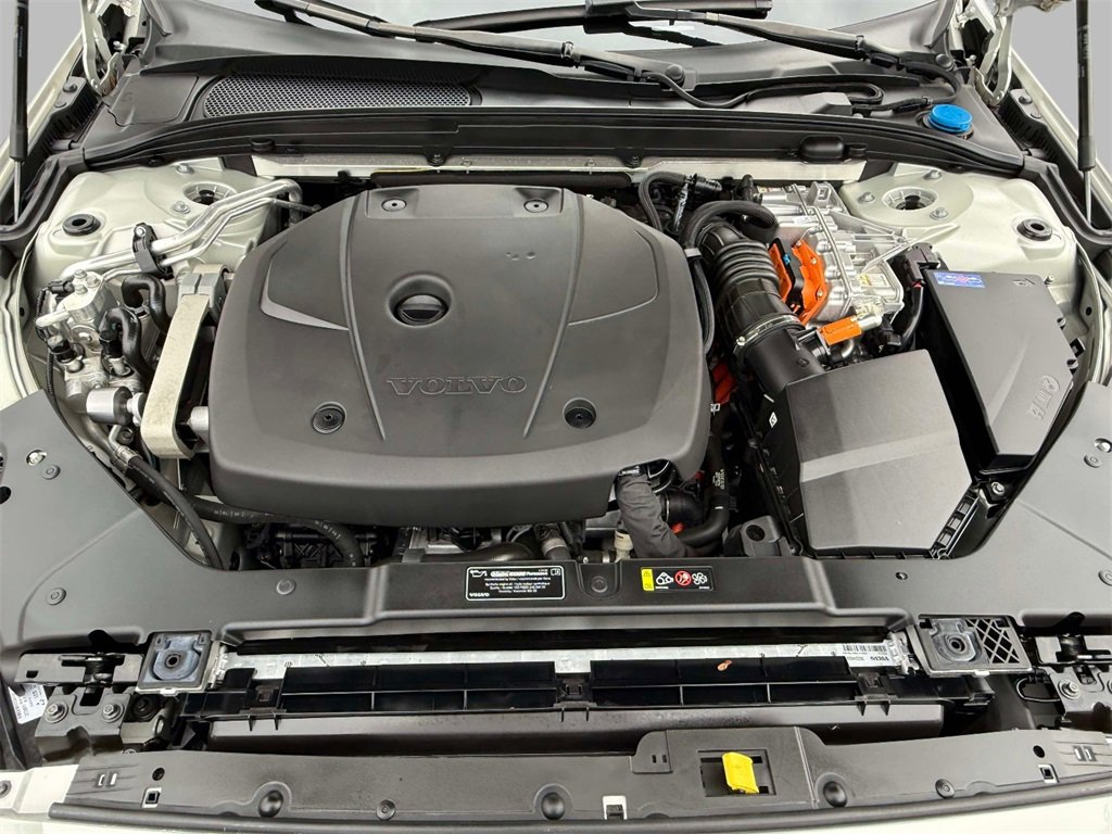 Used 2019 Volvo S60 T8 Inscription image 22