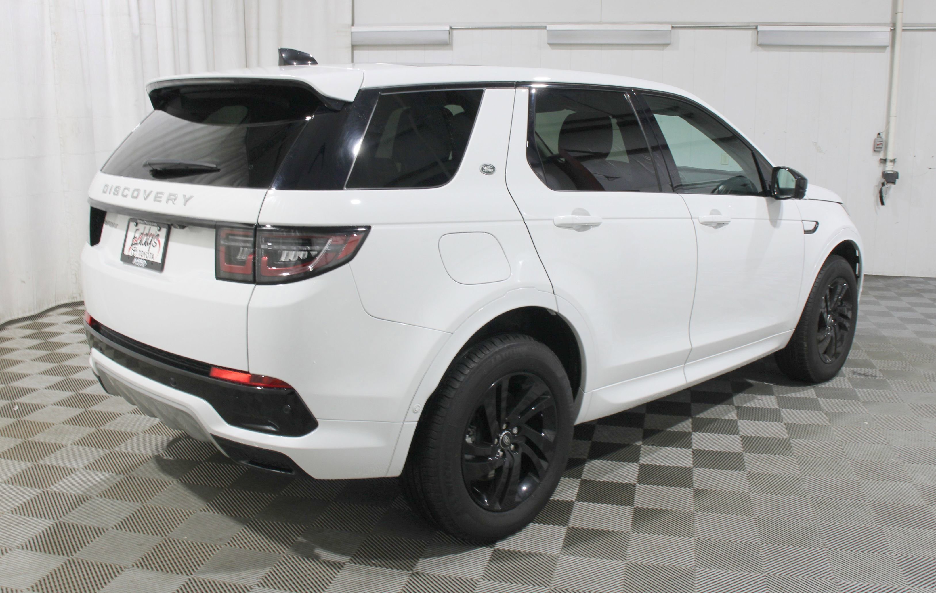Used 2024 Land Rover Discovery Sport S image 30