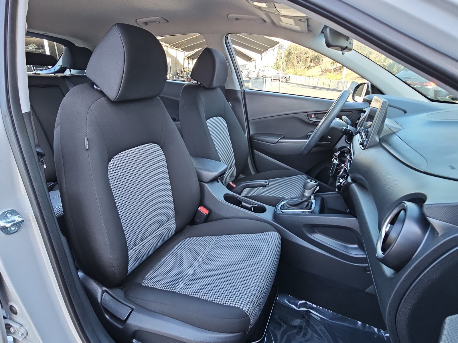Used 2023 Hyundai Kona SE AWD/4WD image 10