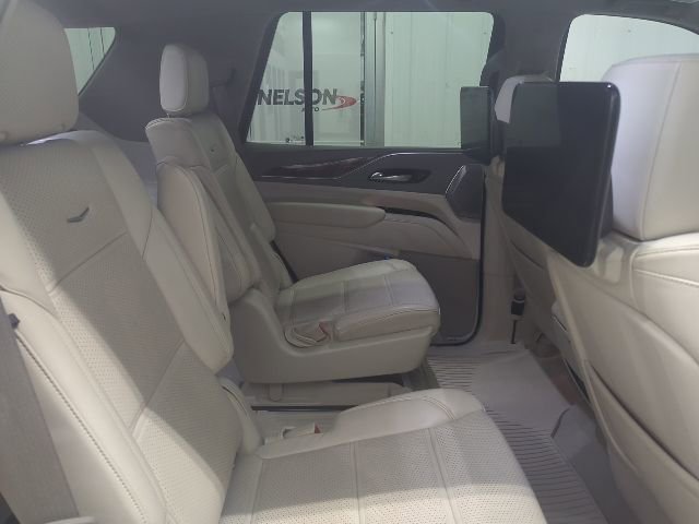 Used 2022 Cadillac Escalade Premium Luxury Platinum w/ LPO, Radiant Package image 15