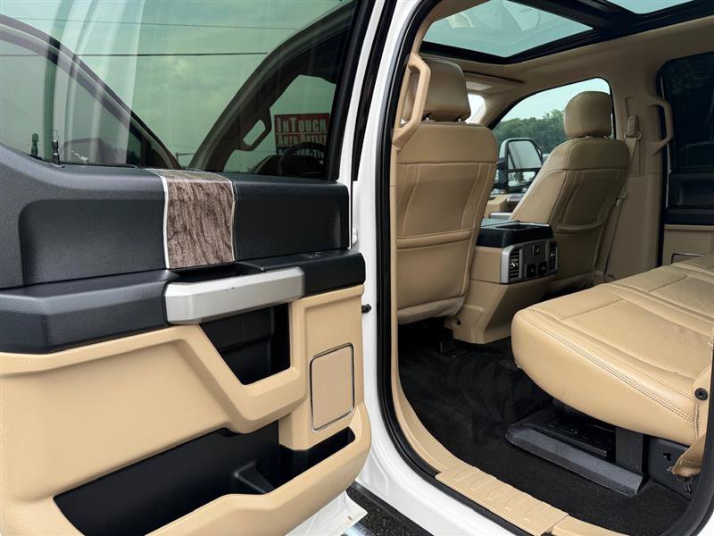 Used 2017 Ford F250 Lariat w/ Lariat Ultimate Package AWD/4WD image 20