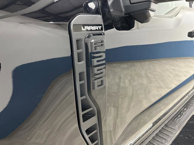 Used 2023 Ford F250 Lariat w/ Black Appearance Package image 41