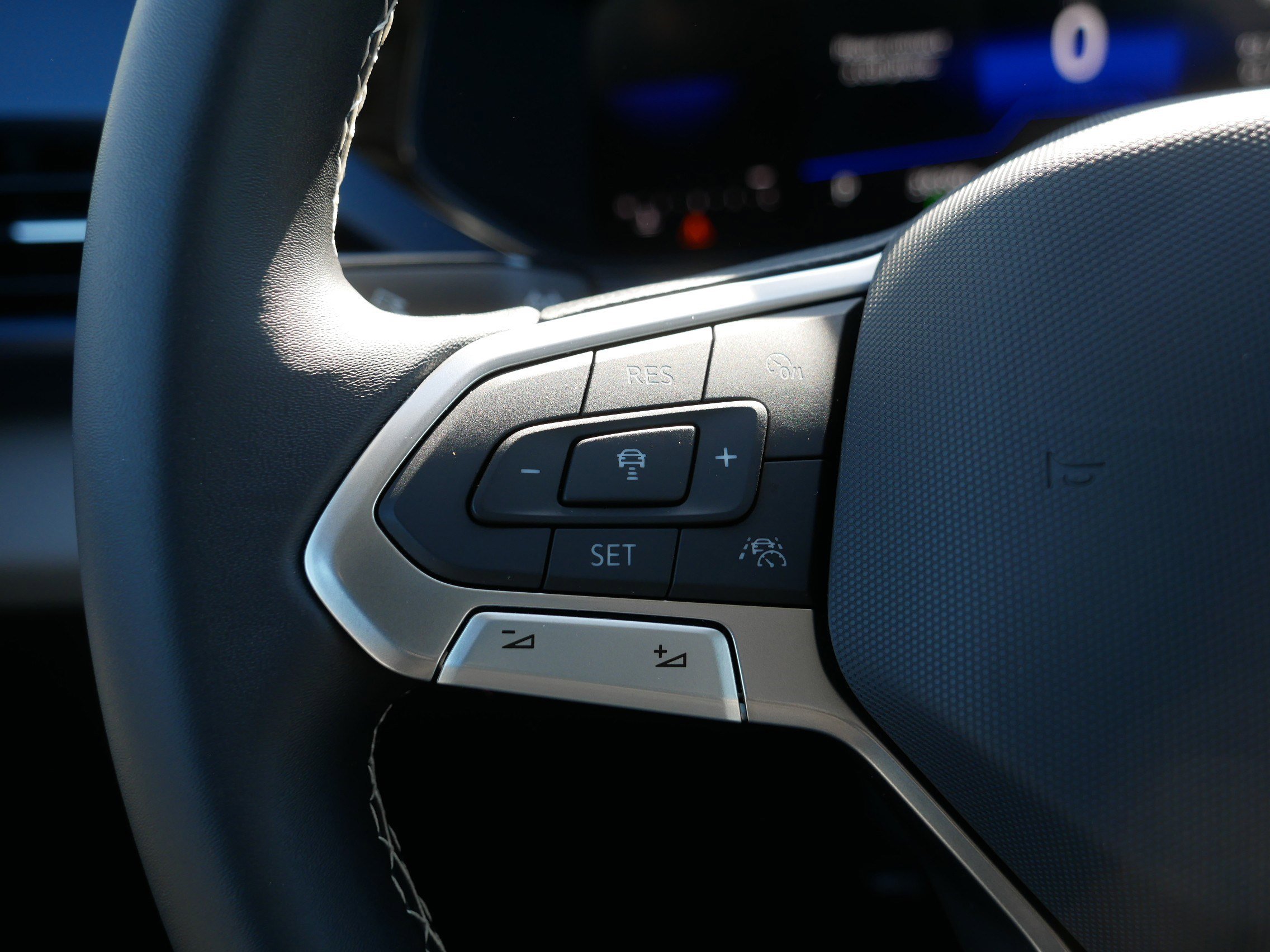 Used 2023 Volkswagen Taos SE image 31