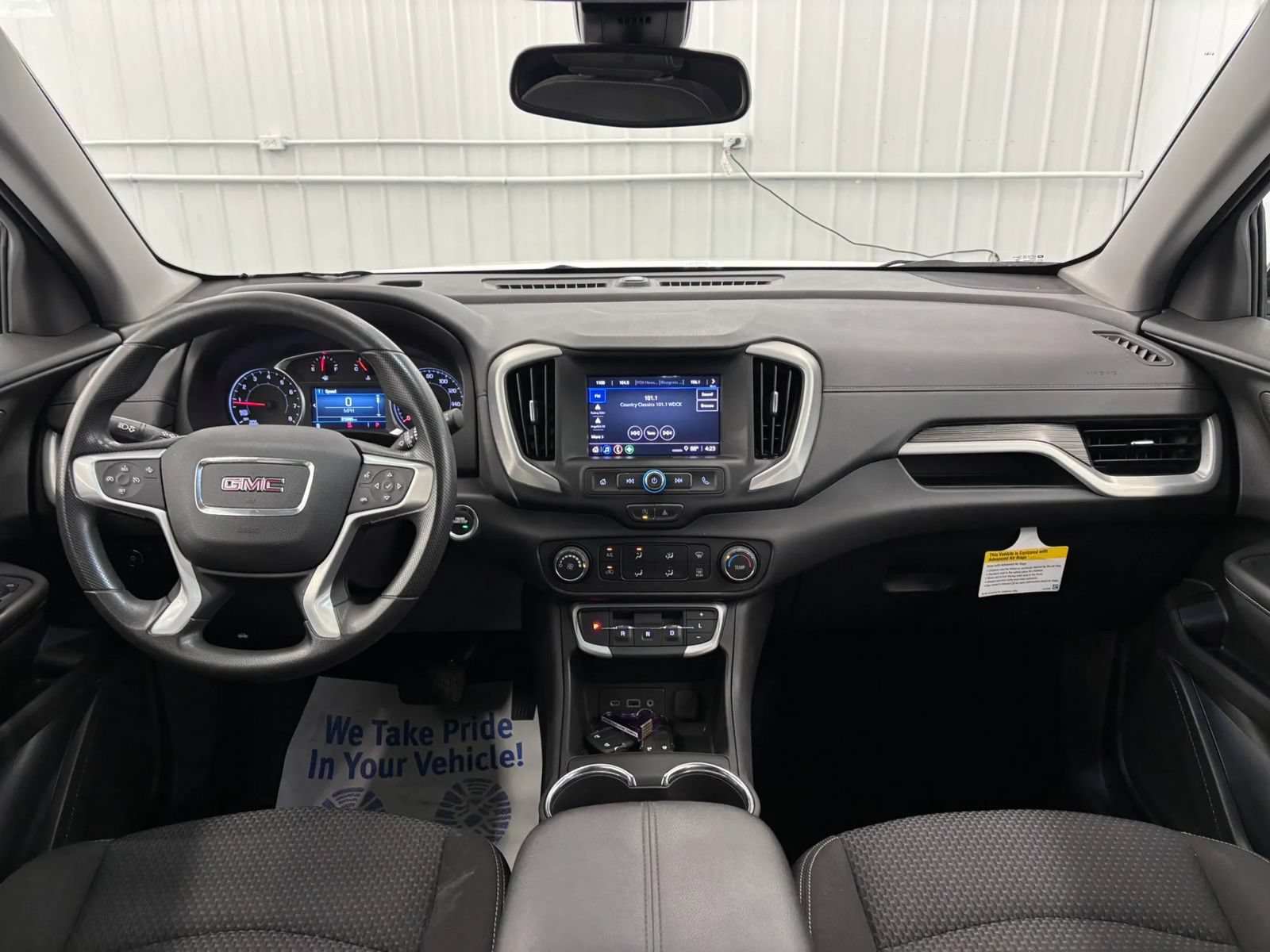 Used 2024 GMC Terrain SLE w/ Elevation Edition FWD image 33