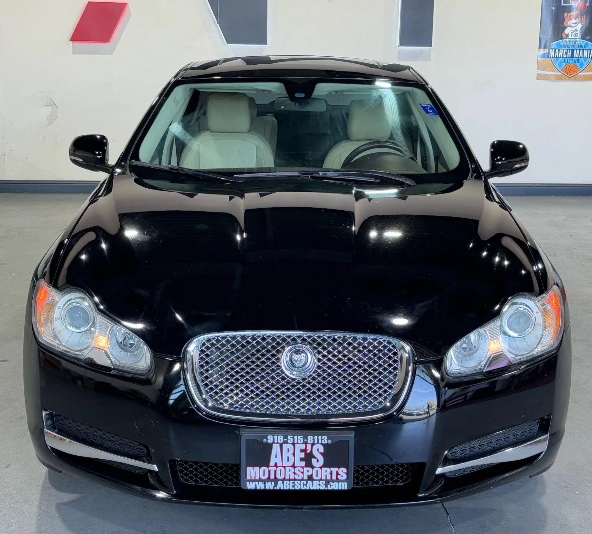 Used 2011 Jaguar XF RWD image 2